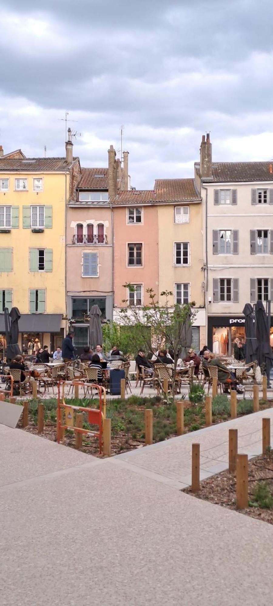 Joli Appartement Au Coeur De Mâcon Екстериор снимка